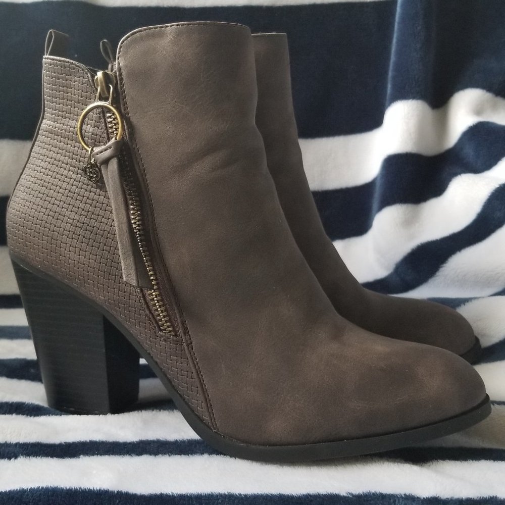 Ankle booties